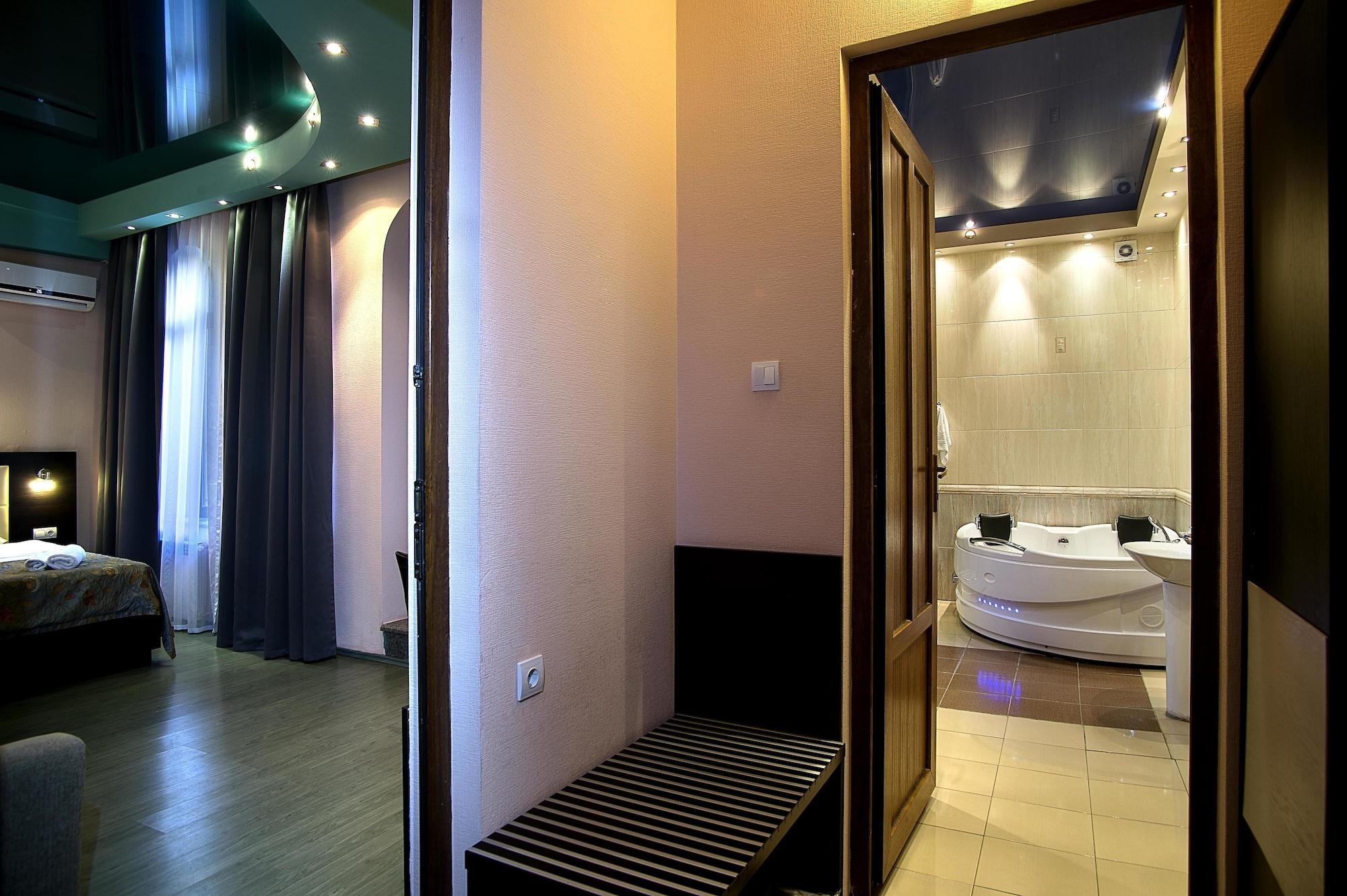 Coral Boutique Hotel Tbilisi Buitenkant foto