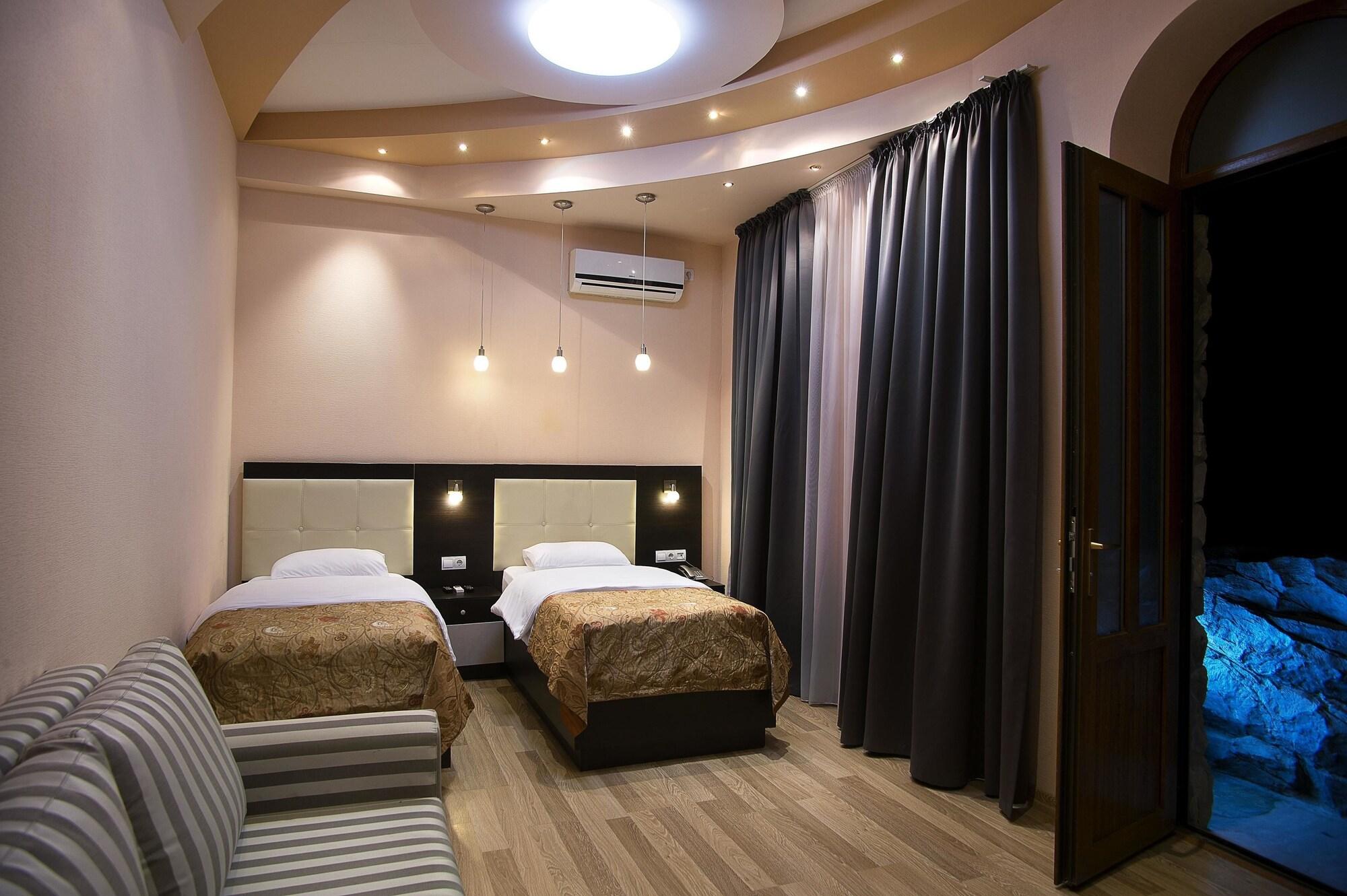 Coral Boutique Hotel Tbilisi Buitenkant foto