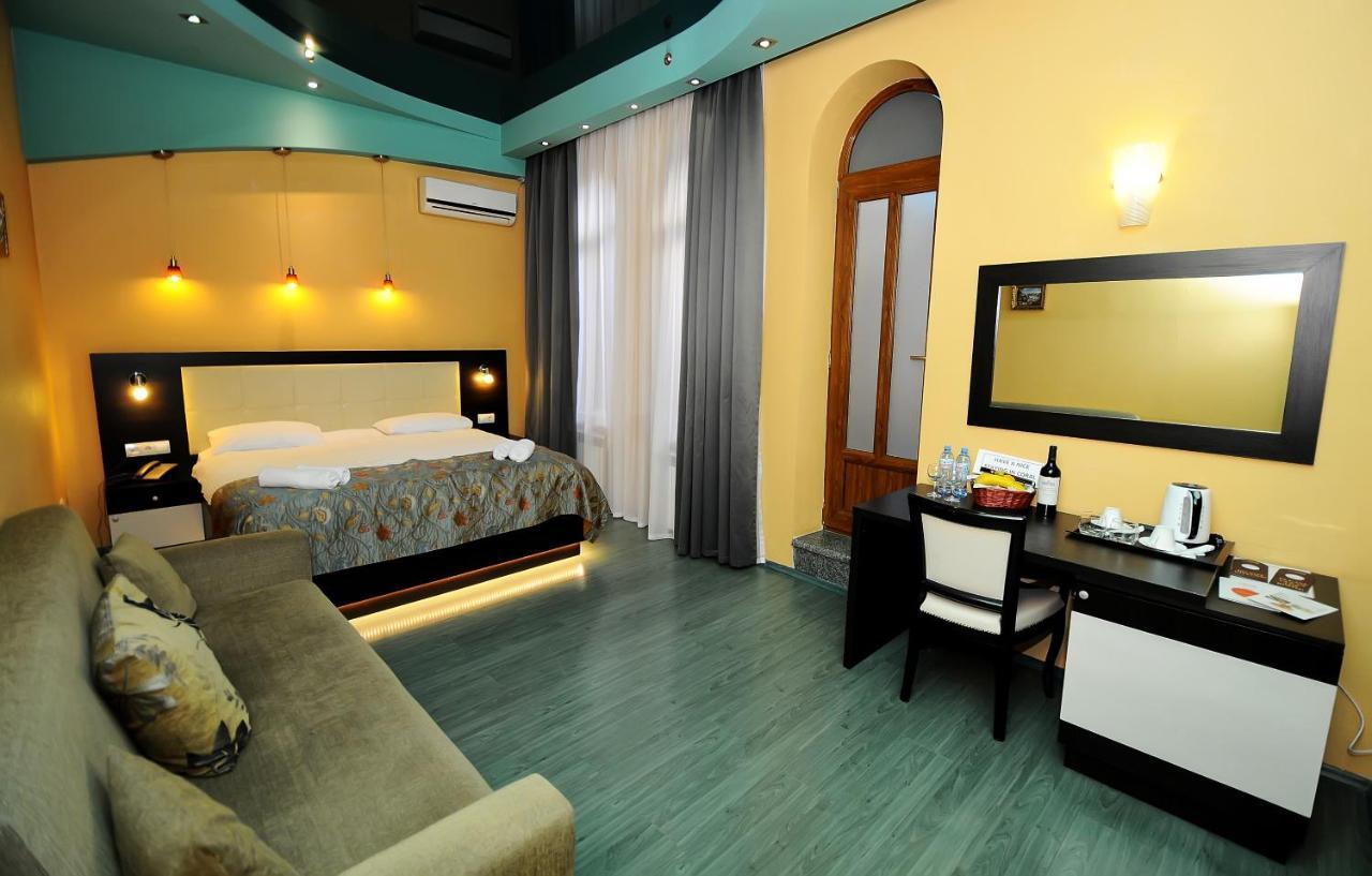 Coral Boutique Hotel Tbilisi Buitenkant foto
