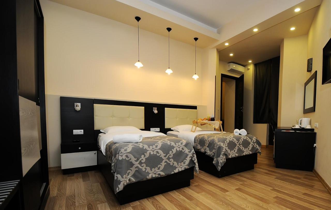 Coral Boutique Hotel Tbilisi Buitenkant foto