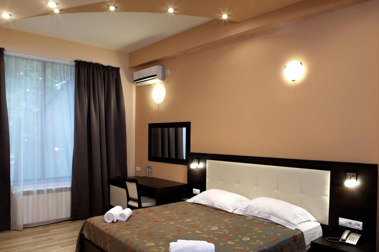 Coral Boutique Hotel Tbilisi Buitenkant foto