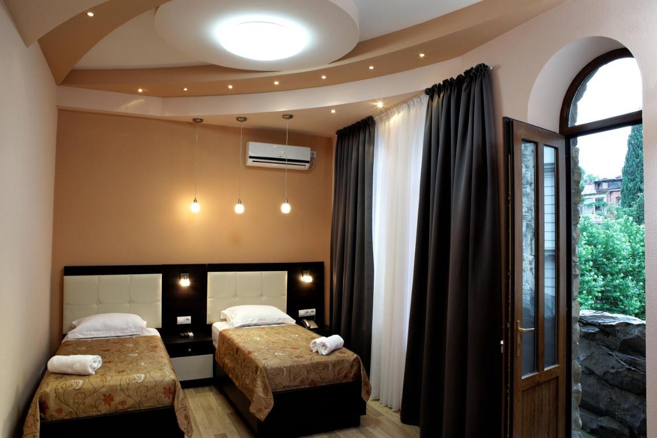 Coral Boutique Hotel Tbilisi Buitenkant foto