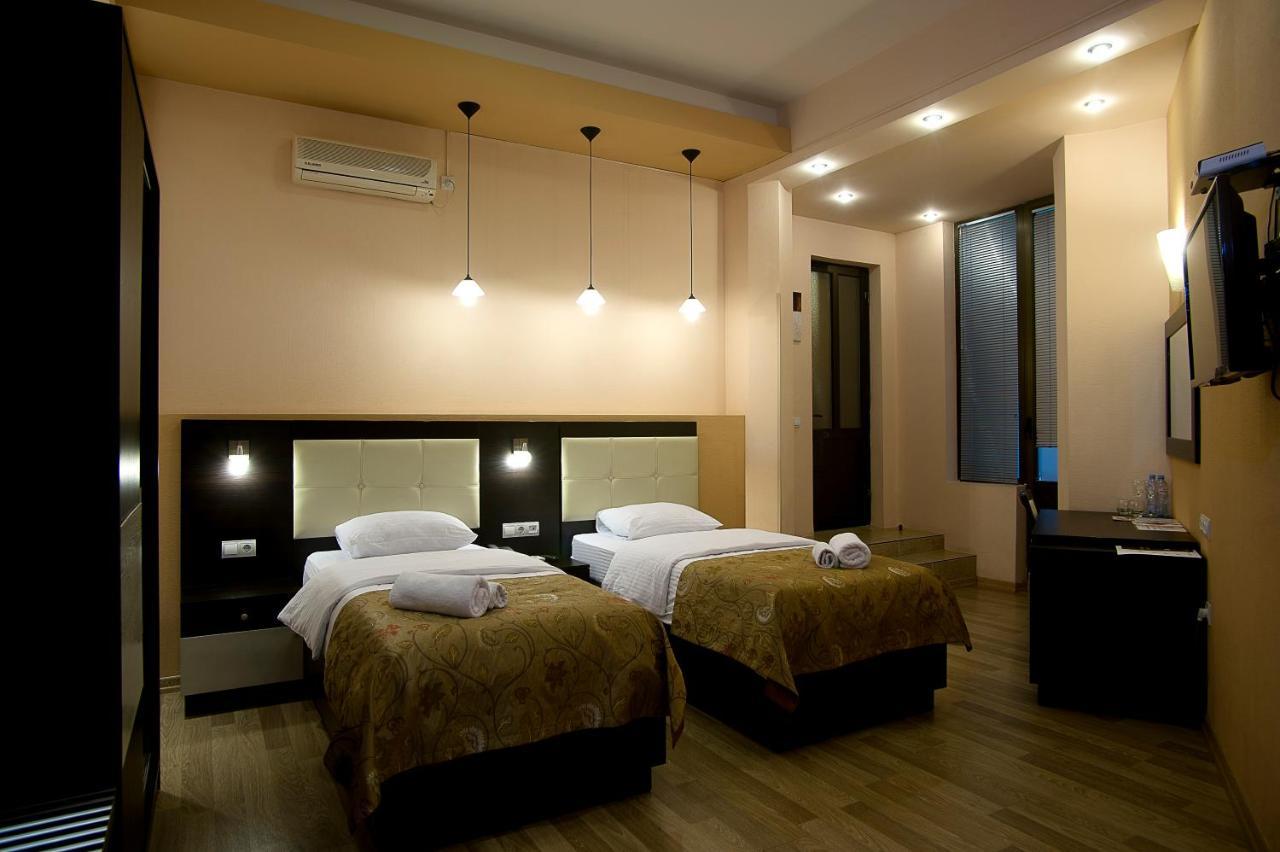 Coral Boutique Hotel Tbilisi Buitenkant foto