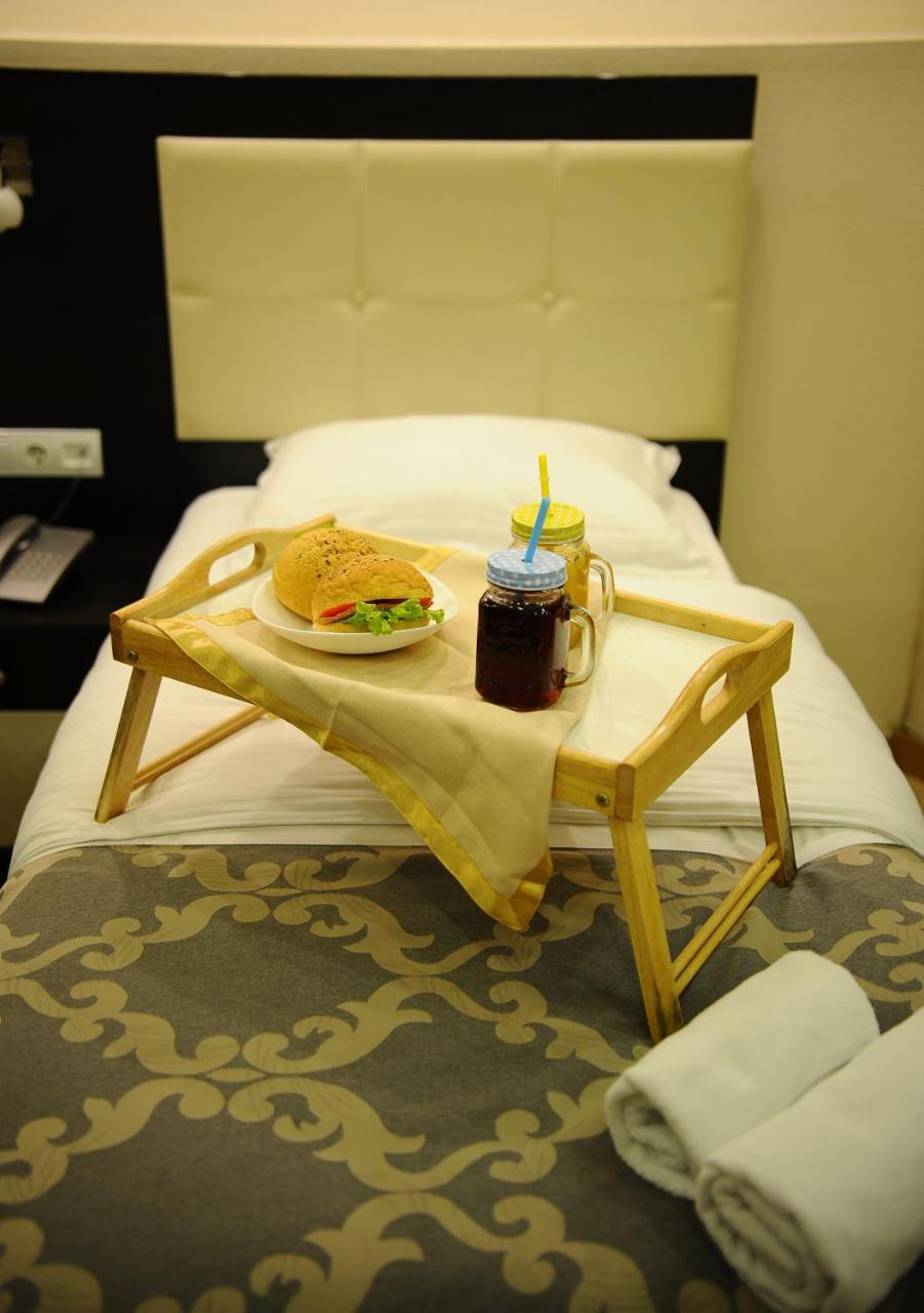 Coral Boutique Hotel Tbilisi Buitenkant foto