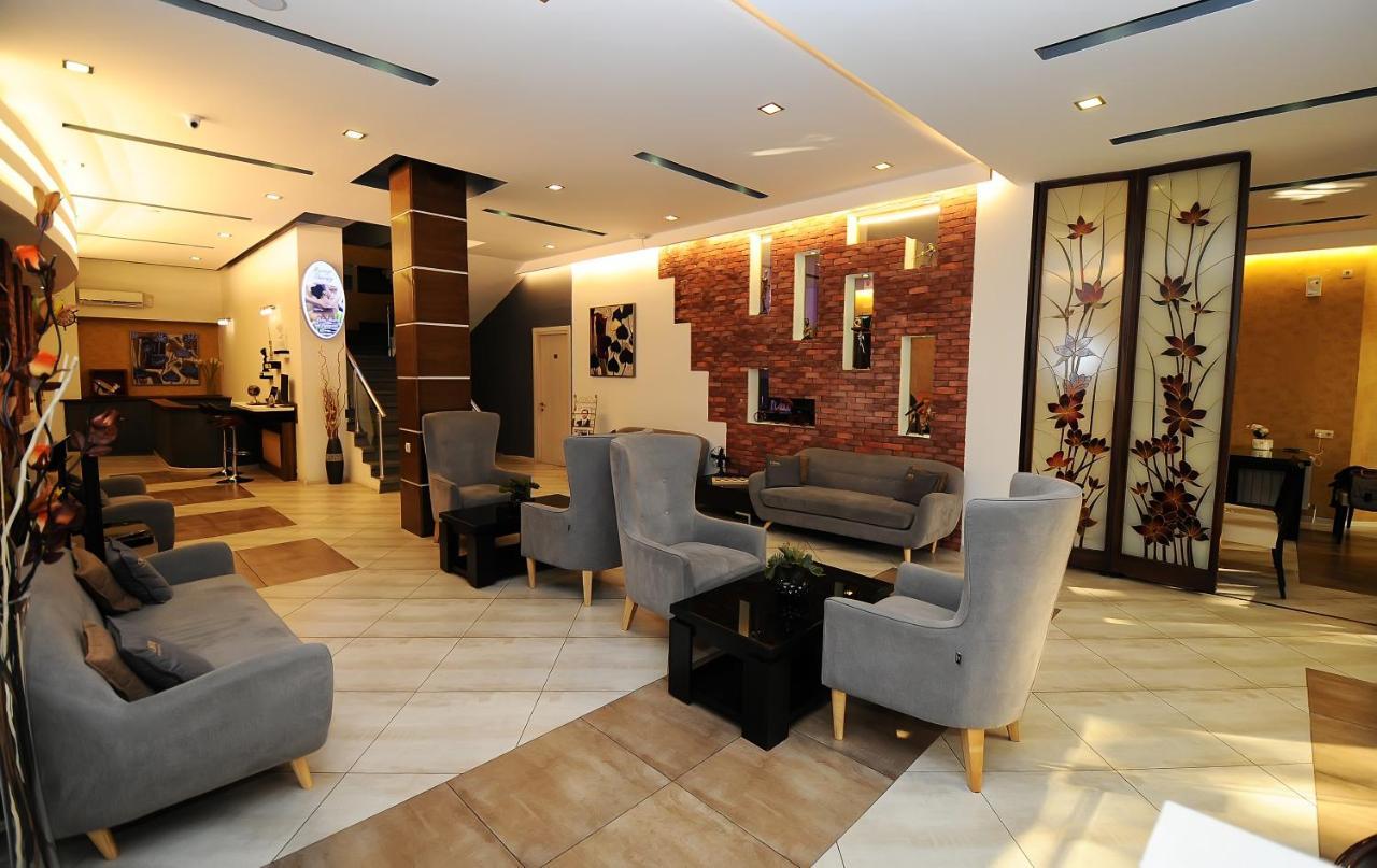 Coral Boutique Hotel Tbilisi Buitenkant foto
